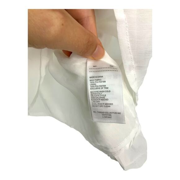 Laundry by Shelli Segal White Smocked Tie Neck Blouse Size Small NWOT $89 MSRP - Picture 6 of 7